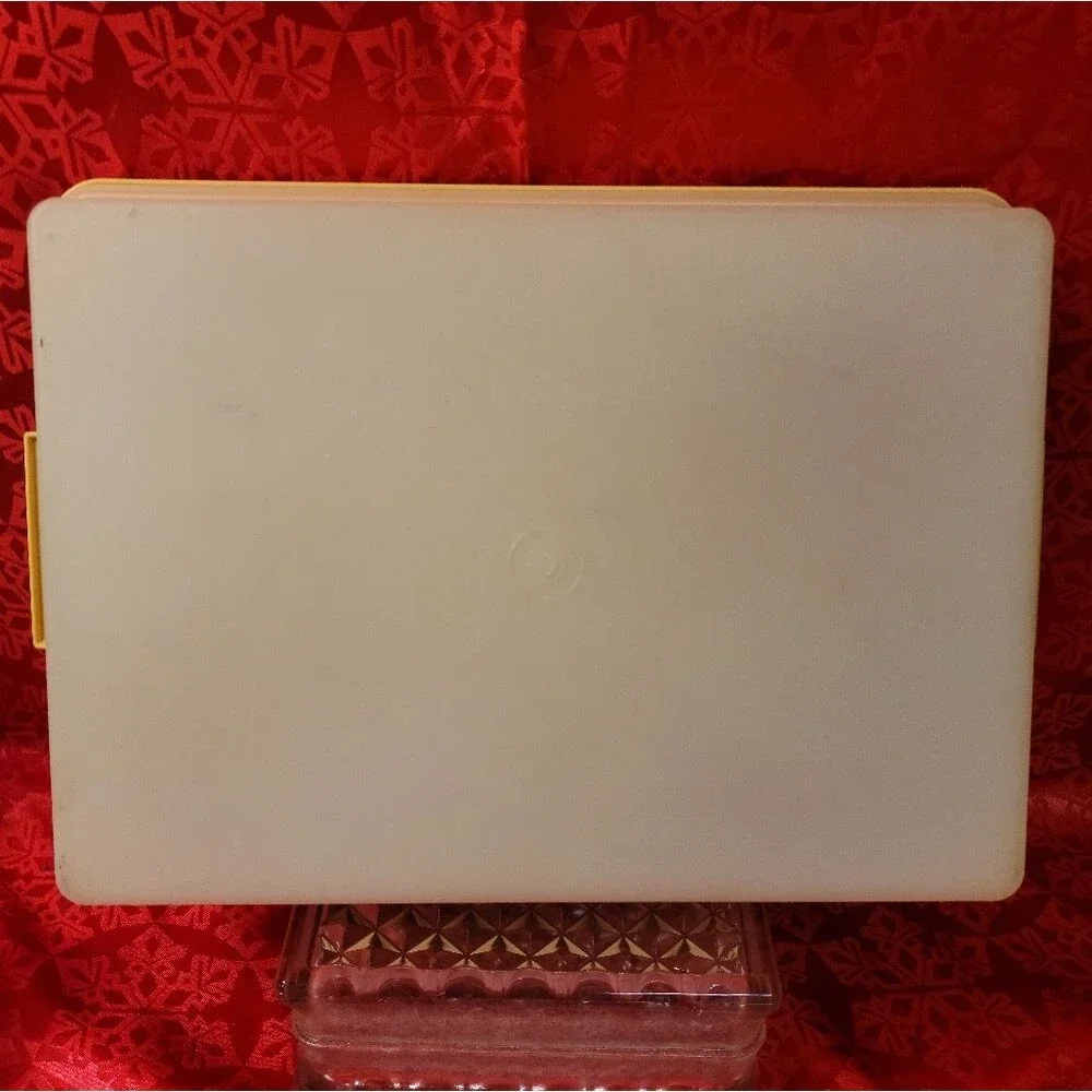 Vintage Tupperware Rectangle Cake Container #622-2 & 623-2